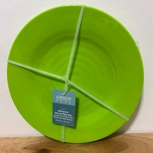 Gibson Home Set of 4 Bright Kiwi Green Melamine Dinner Plates 10.75” NEW